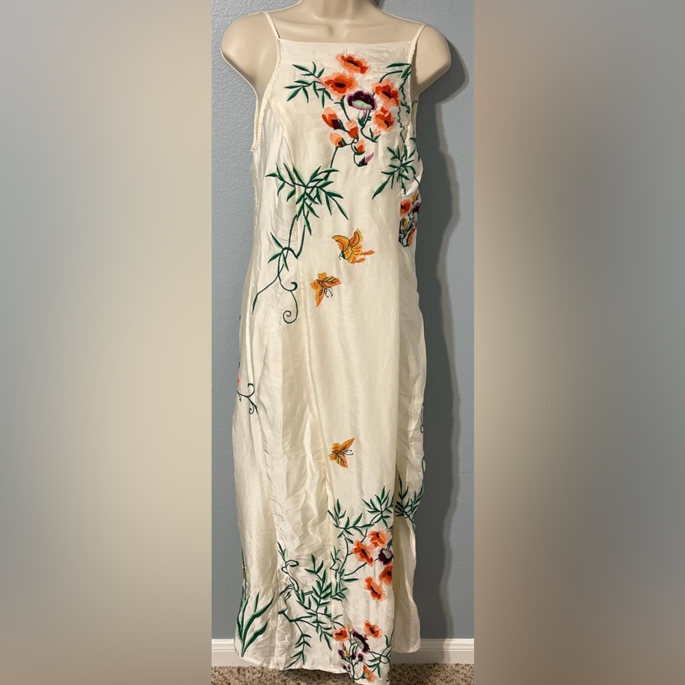 Urban Outfitters Floral Embroidered Midi Dress Ivory Side Slit Boho Indie Medium - Picture 3 of 12